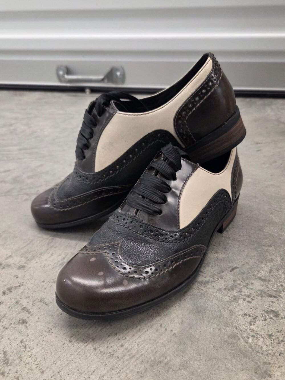 Clarks Narrative Chocolate/Beige Oxford Dress Shoes